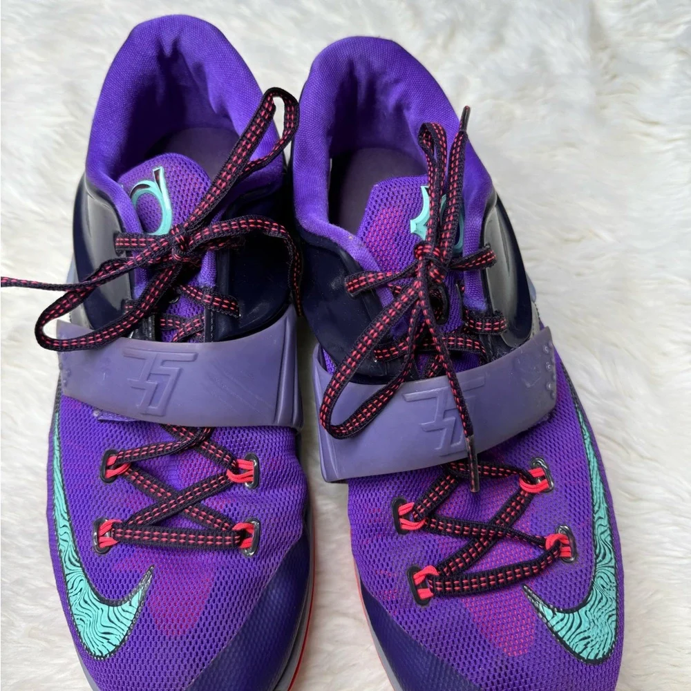 Nike KD 7 Lightning 534 Flight Sneakers Purple Youth Boys Size 7Y Athletic Kevin